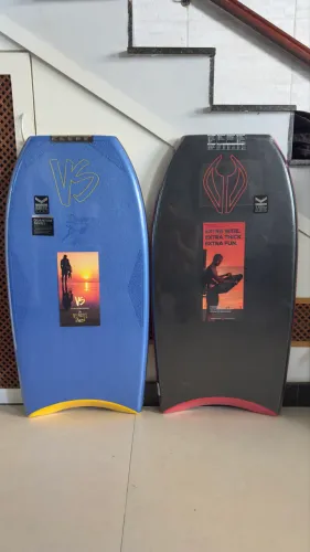 Bodyboard VS NMD TAMANHO 41,5