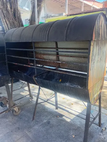 Churrasqueira ideial pra assar frangos