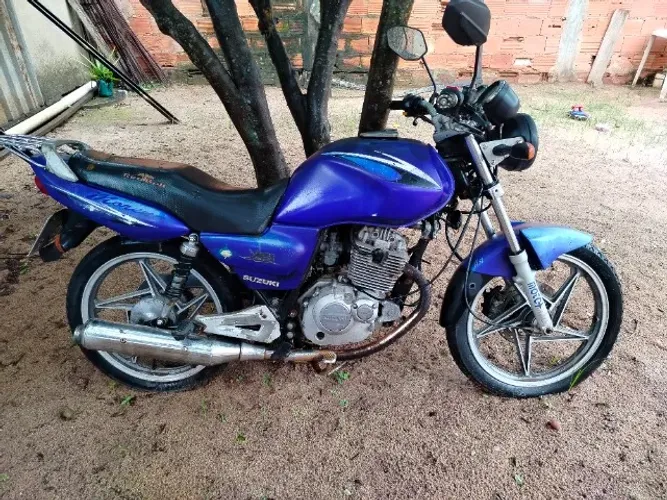 Moto Suzuki yes 125cc azul