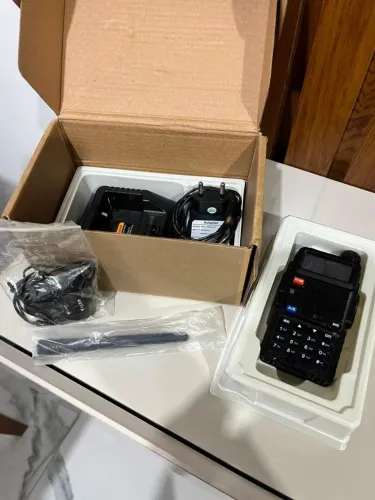 Rádio Baofeng com display danificado