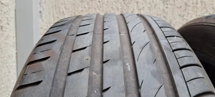 Par de Pneus Itaro 245/45 R18 - Ano Fabricação 2023 (pouco usado)