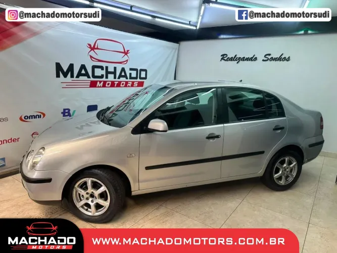 Volkswagen Polo Sedan 1.6 MI Total Flex 8V 4P 2005