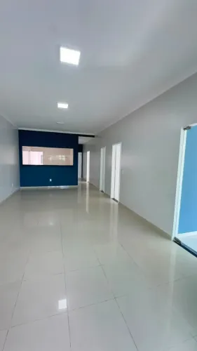 .Casa Térrea de 130m² com 3 Quartos (1 Suíte) e Quintal com Churrasqueira no Jardim Espanh