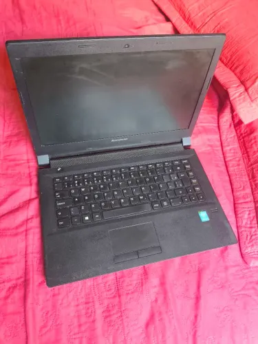 Notebook Lenovo B40, 12Gb de RAM, processador Intel i3, 1.7 GHz, Memória interna de 237