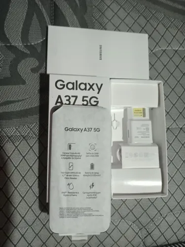 Vendo ou eu troco a 37 de 256 GB novo troco em celular inferior e volta para mim
