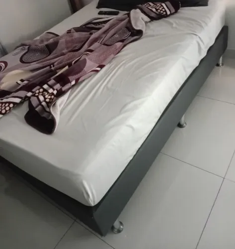 Vendo cama de casal
