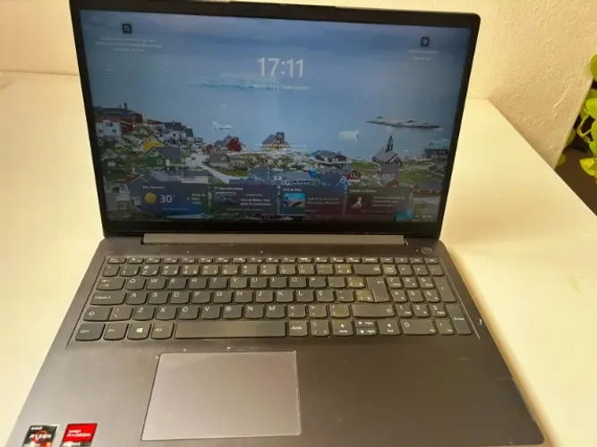 Notebook Lenovo IdeaPad 3 - AMD Ryzen 5 5500U / 8GB RAM / Win 11 Pro - Impecável