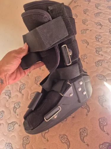 Bota robofut imobilizadora