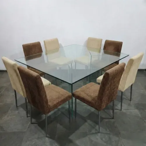 Mesa de vidro 1,5m x 1,5m com 8 cadeiras