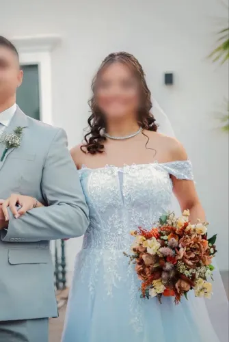 Vestido de Noiva Ombro a Ombro com Renda e Tule - Estilo Princesa