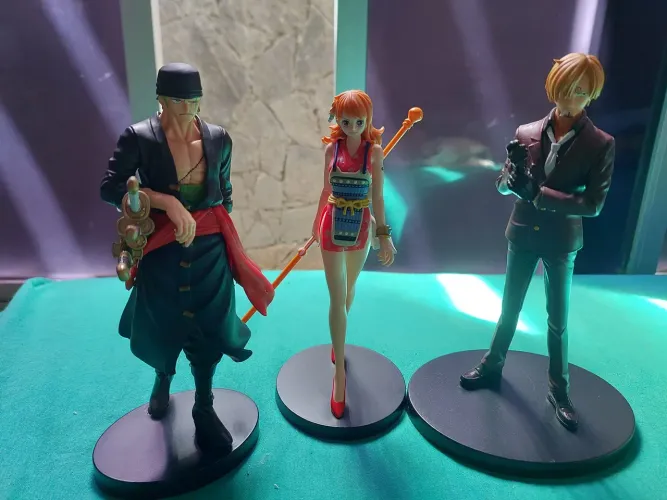 Conjunto One Piece Figures Bandai Zoro, Nami e Sanji