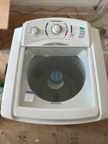 Lavadora de Roupas Electrolux 12 kg Turbo Capacidade LT12B