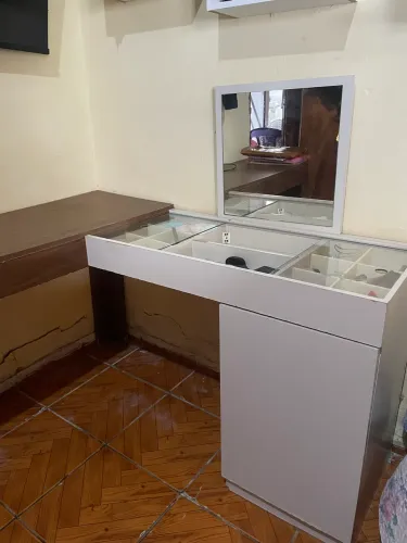 Penteadeira/escrivaninha