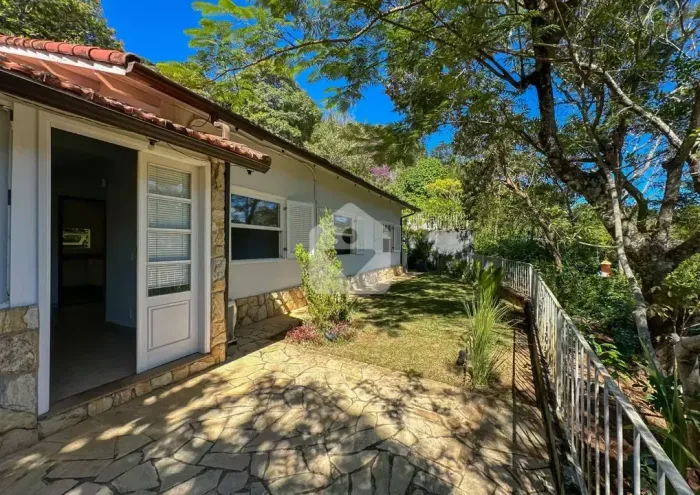 Casa para venda com 3 quartos, 1888m² - Araras - Petrópolis/RJ