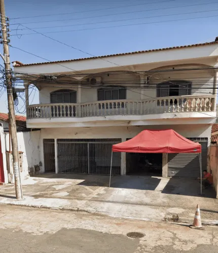 Comercial à venda 3 Quartos, 1 Suite, 2 Vagas, 360M², Setor dos Funcionários, Goiânia - GO
