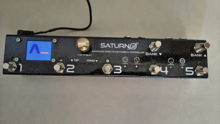 Controlador MIDI - Saturno Supernova