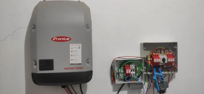 **Eletricista instalador ou reparos em redes elétricas residenciais e comerciais.**