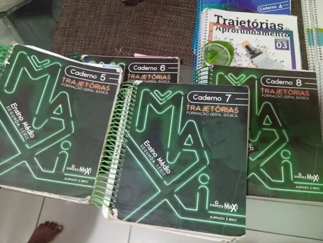 Livros maxi Hipócrates do 2°ano do ensino médio 