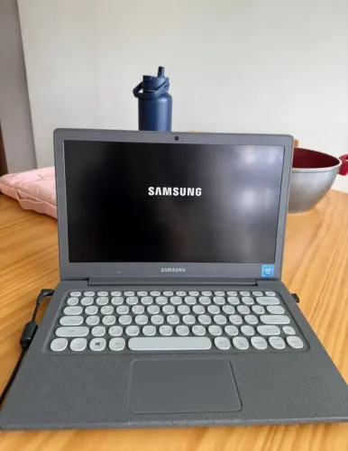 Notebook Samsung Flash F30 Celeron 4gb 64gb Ssd 13.3 W10