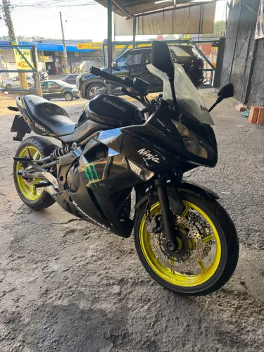 Kawasaki ninja 650 vende-se ou troca por carro ou moto