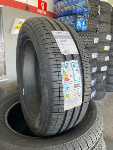 Pneus Novos Michelin 205/55 Aro 16