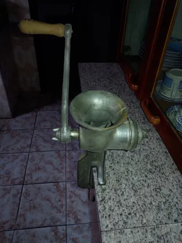 Moedor manual fama antigo de 3 polegadas