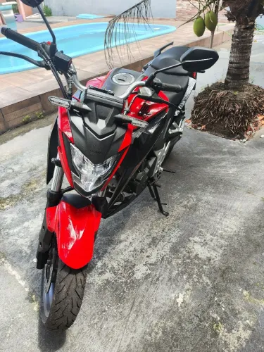 Cb praticamente 0km