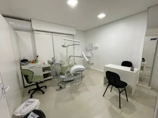 Clínica Odontológica com Operação Estruturada à Venda