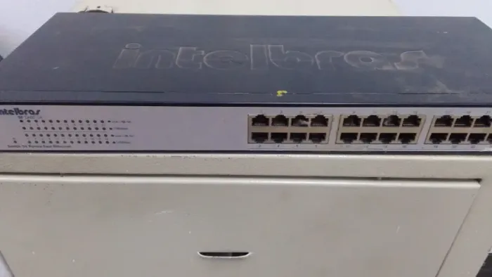 Switch 24 Portas Intelbras