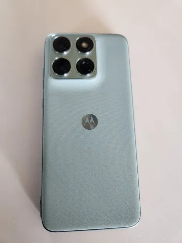 Motorola adge 70 fusion