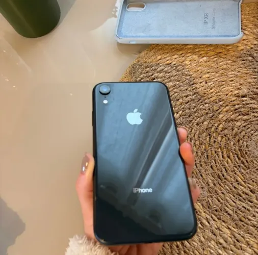 iPhone XR 64 gb