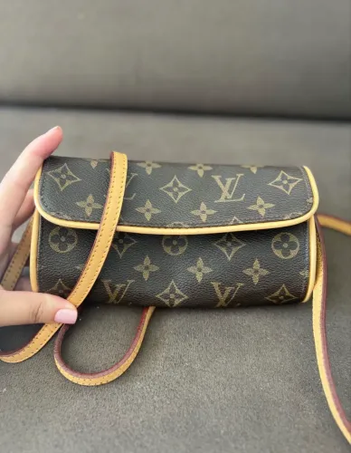 Bolsa Louis Vuitton pequena