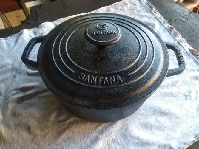 Panela em Ferro Fundido-marca Santana-20cm de Diâmetro