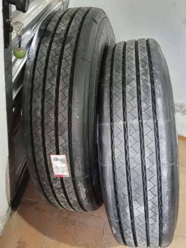 Pneus resolado 295 valor 1200 cada um