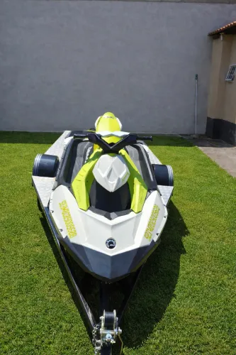 Jet ski Sea Doo Spark 2023 | 34h | Carreta Nova | Impecável