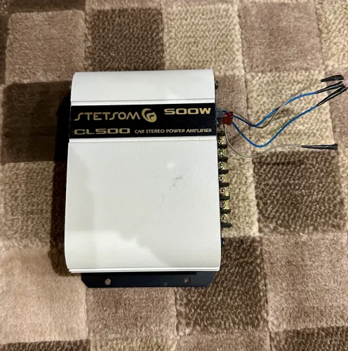 O amplificador Stetsom CL 500 (geralmente conhecido como CL 500 HE)