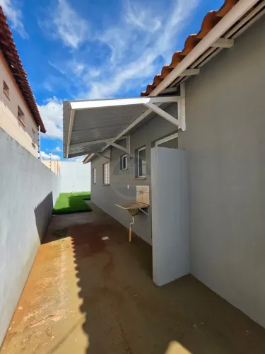 Casa à venda no bairro Vila Toscana - Dourados/MS