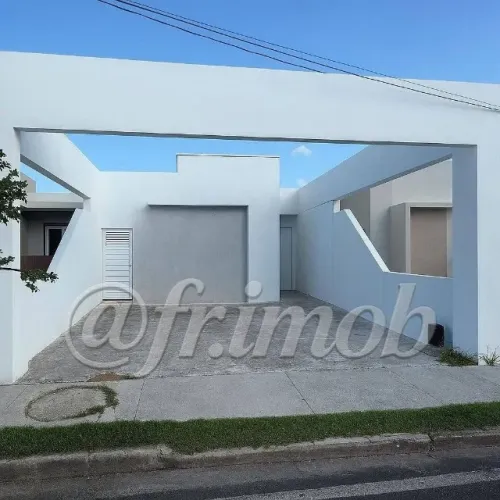 Alugo casa no Reseva Sim!
