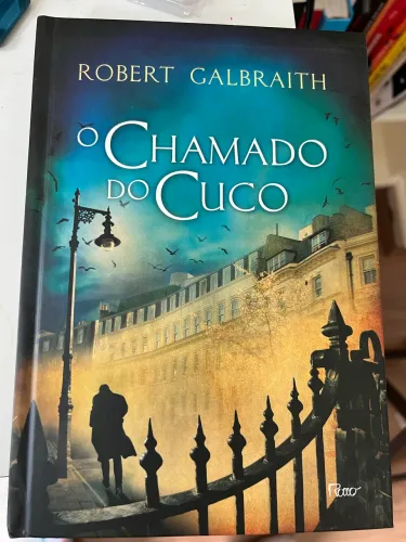 Livro : O chamado do Cuco