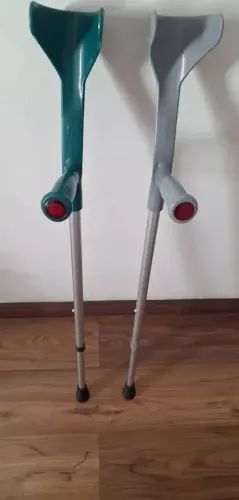 Par de muletas canadense