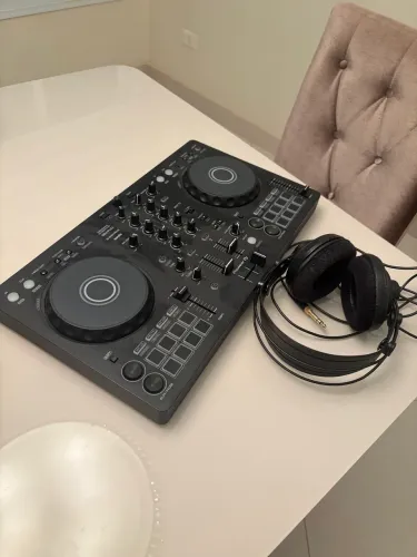 DDJ Pioneer DJ FLX-4