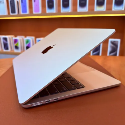 MACBOOK AIR M4 ESTELAR 13,6 POL. 8GB | 256GB GARANTIA APPLE 9/27