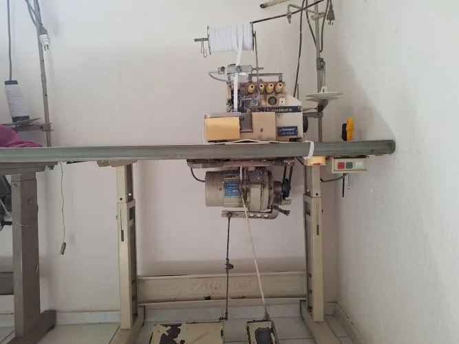 Máquina de costura overlock lanmax