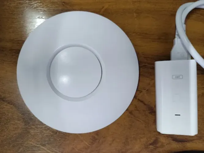 Unifi-AC-LITE