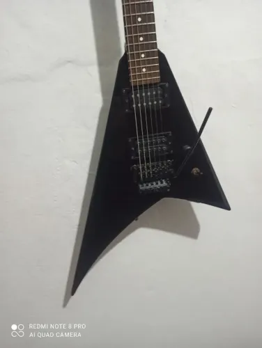 Guitarra Jackson Flying V RR