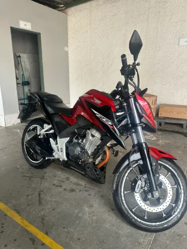 Honda CB 300 Twister