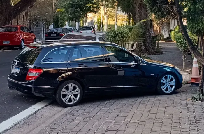 Mercedes-Benz C-200 CGI Touring Avantgarde 1.8 16V AUT 2011