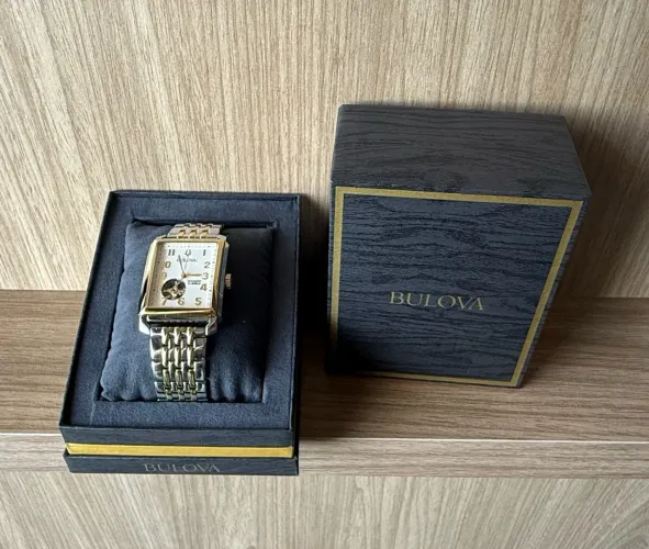 Relógio Bulova Sutton 98A308 Open Heart - Novo