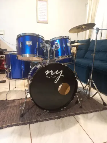 Bateria musical acústica (my first druns) completa semi nova