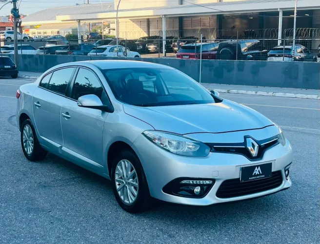 Renault Fluence Sed. Dyn. Plus 2.0 16V Flex Aut. 2016